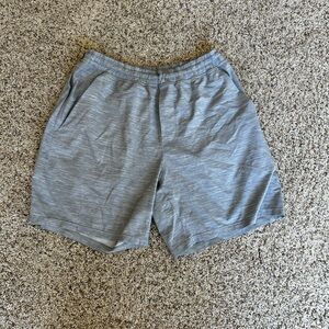 Lululemon PaceBreaker Liner-Less 7in Inseam Size L